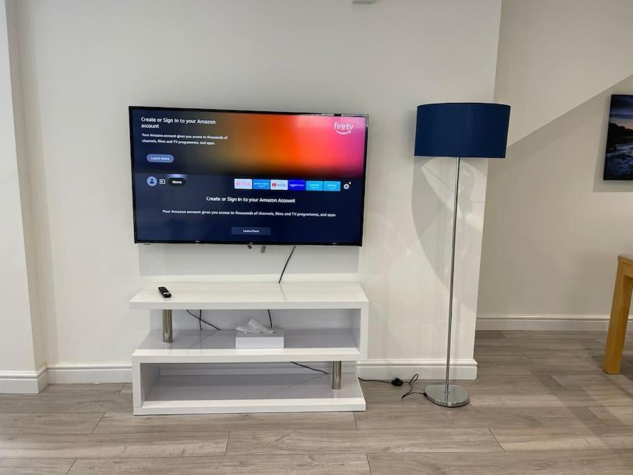 Maisy Lodge - Two Bed Lux Flat - Parking, Netflix, Wifi - Close To Blenheim Palace & Oxford - F2 Кідлінґтон Екстер'єр фото