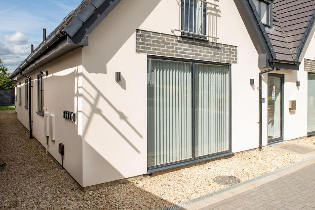 Maisy Lodge - Two Bed Lux Flat - Parking, Netflix, Wifi - Close To Blenheim Palace & Oxford - F2 Кідлінґтон Екстер'єр фото