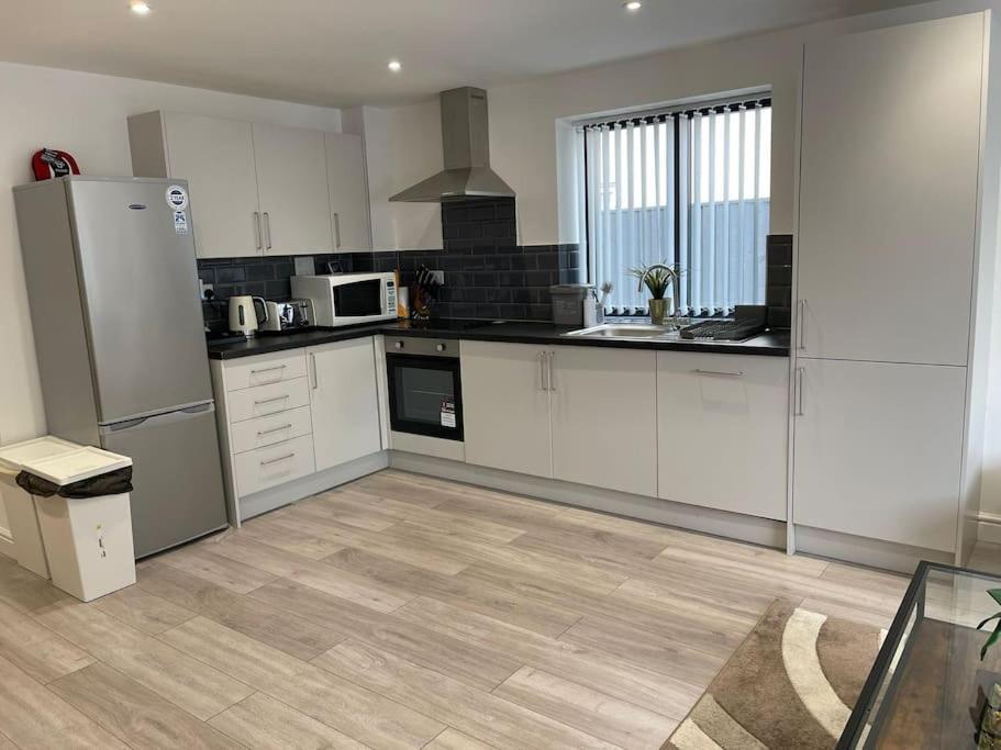 Maisy Lodge - Two Bed Lux Flat - Parking, Netflix, Wifi - Close To Blenheim Palace & Oxford - F2 Кідлінґтон Екстер'єр фото