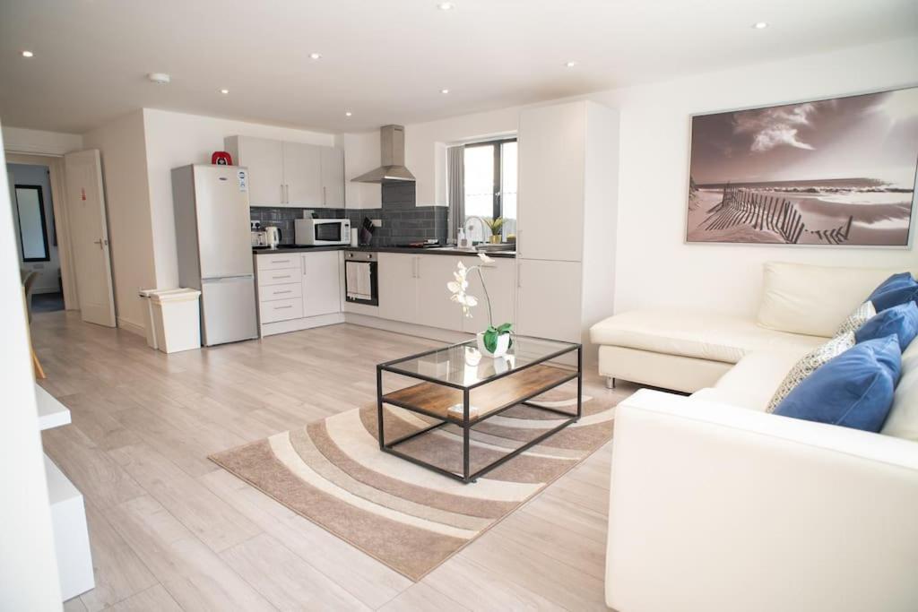 Maisy Lodge - Two Bed Lux Flat - Parking, Netflix, Wifi - Close To Blenheim Palace & Oxford - F2 Кідлінґтон Екстер'єр фото