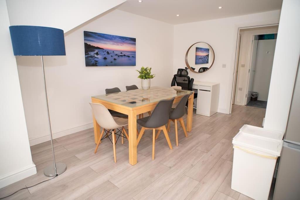 Maisy Lodge - Two Bed Lux Flat - Parking, Netflix, Wifi - Close To Blenheim Palace & Oxford - F2 Кідлінґтон Екстер'єр фото