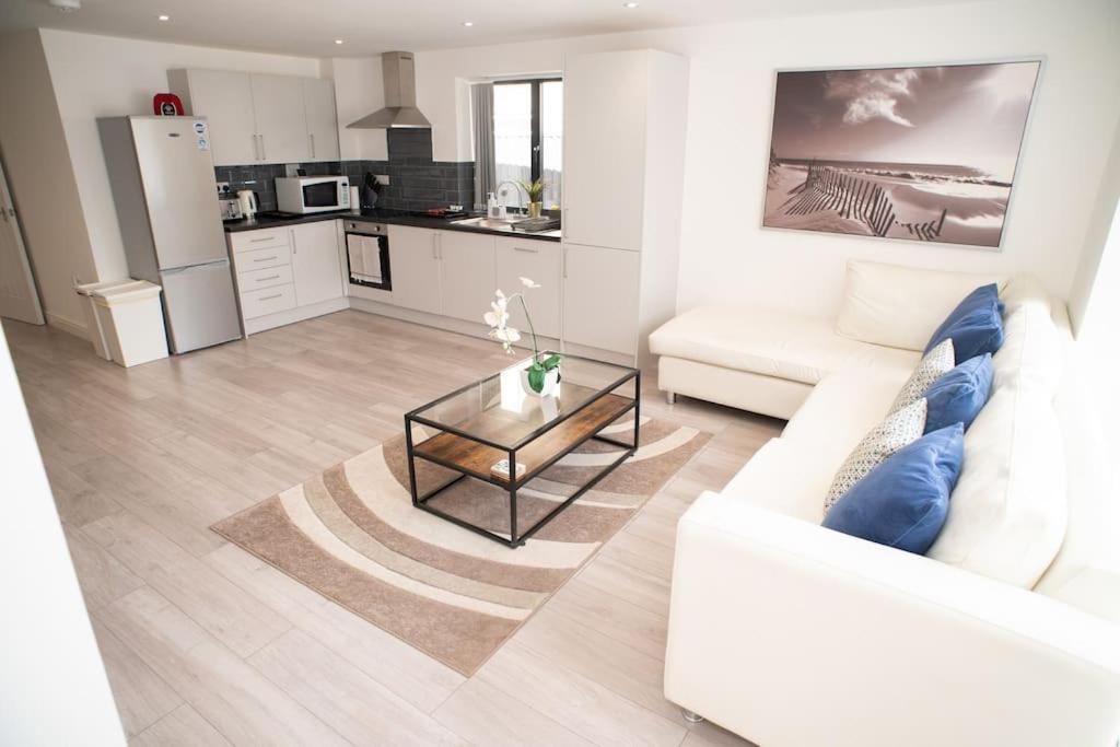 Maisy Lodge - Two Bed Lux Flat - Parking, Netflix, Wifi - Close To Blenheim Palace & Oxford - F2 Кідлінґтон Екстер'єр фото
