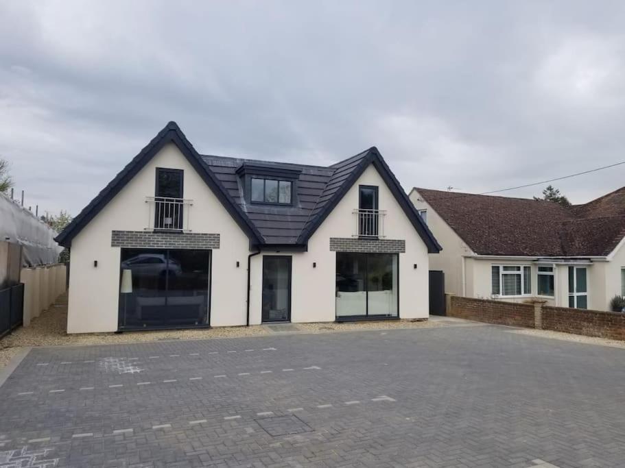 Maisy Lodge - Two Bed Lux Flat - Parking, Netflix, Wifi - Close To Blenheim Palace & Oxford - F2 Кідлінґтон Екстер'єр фото